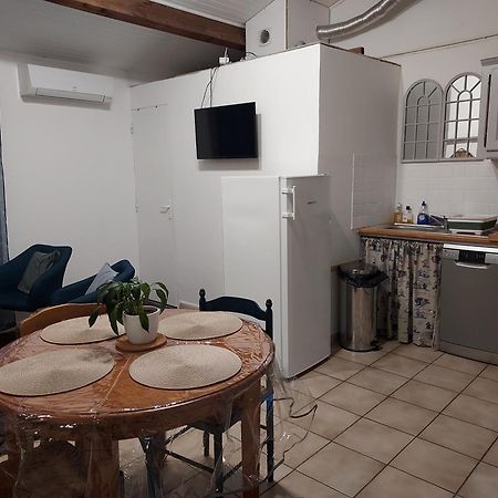 L'Esquirou Appartement Rocbaron Buitenkant foto
