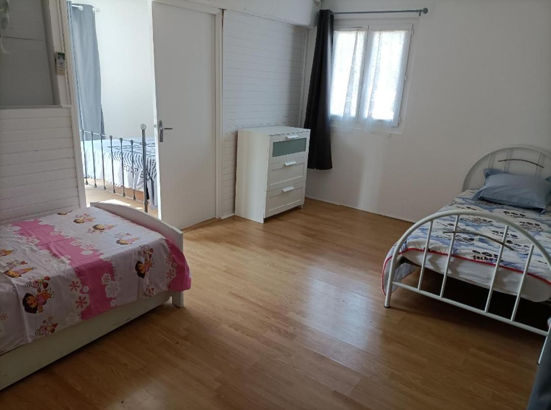 L'Esquirou Appartement Rocbaron Buitenkant foto