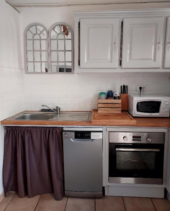 L'Esquirou Appartement Rocbaron Buitenkant foto